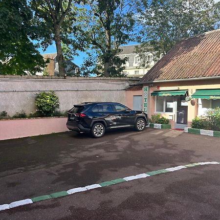 Hotel Saint - Charles Rambouillet Kültér fotó