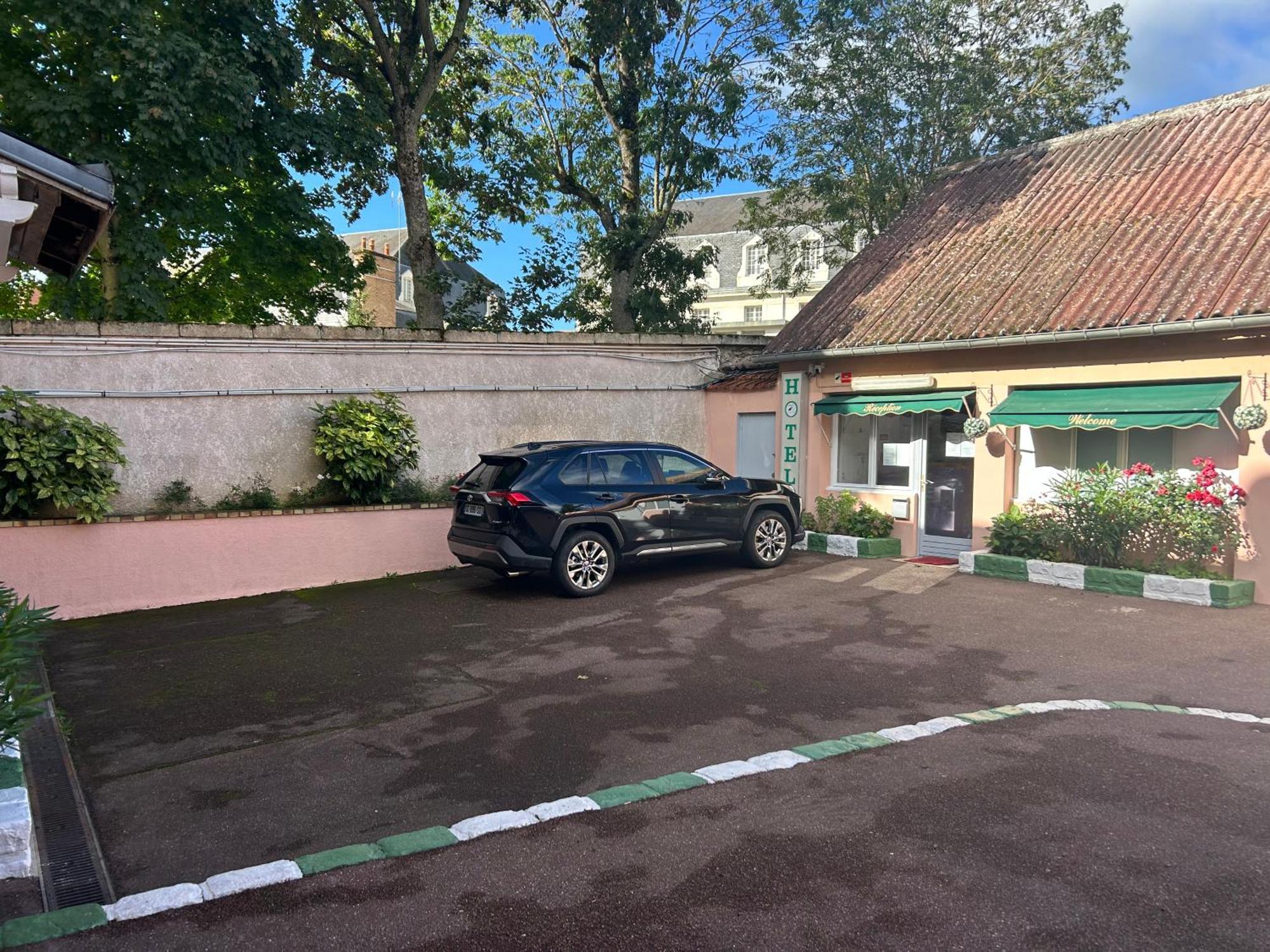 Hotel Saint - Charles Rambouillet Kültér fotó